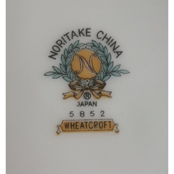 Noritake Wheatcroft Oval Vegetable Bowl Beautiful Gold Trim Gray Leaves Christma - Picture 2 of 8